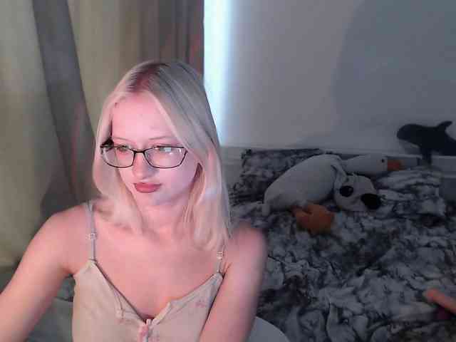 ChloeElegia webcam