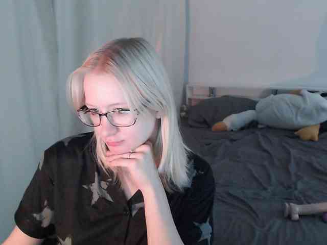 ChloeElegia webcam