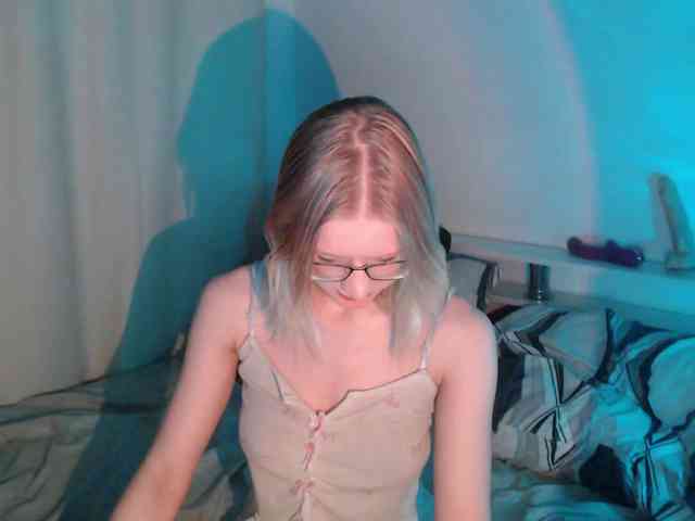 ChloeElegia webcam