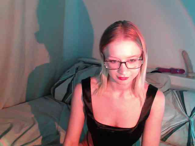 ChloeElegia webcam