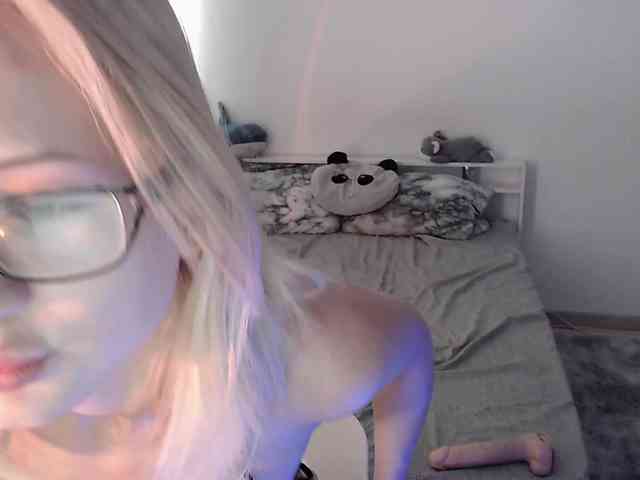 ChloeElegia webcam