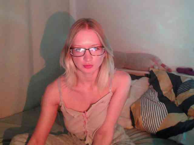 ChloeElegia webcam