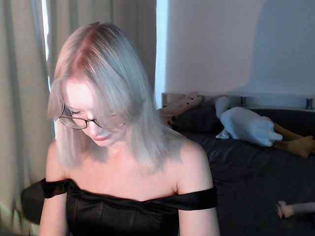 ChloeElegia webcam
