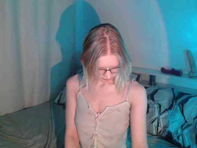 ChloeElegia webcam