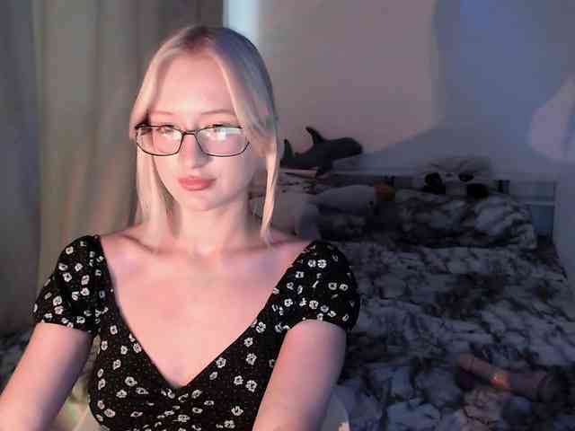 ChloeElegia webcam