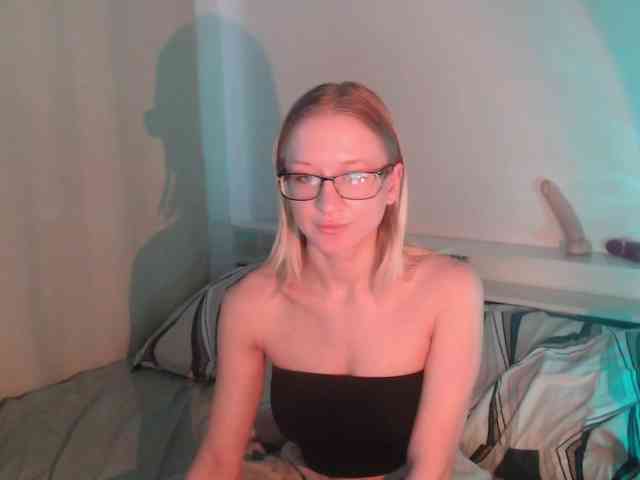 ChloeElegia webcam