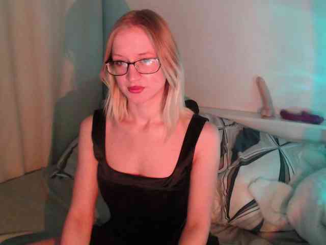 ChloeElegia webcam