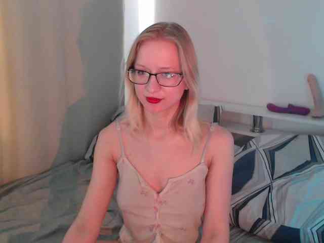 ChloeElegia webcam