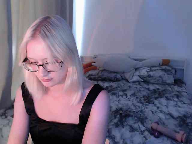 ChloeElegia webcam