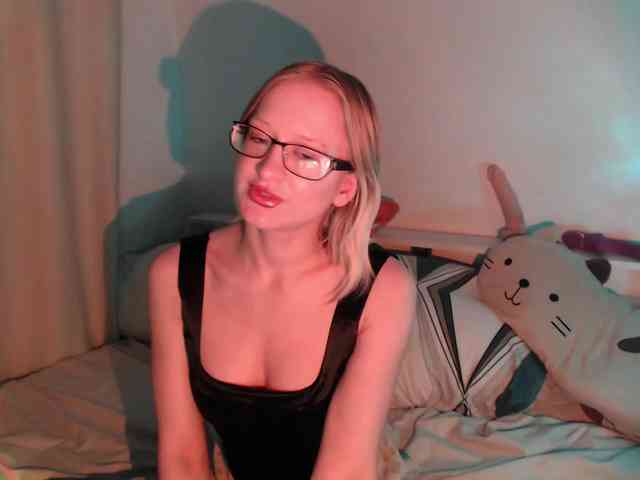 ChloeElegia webcam