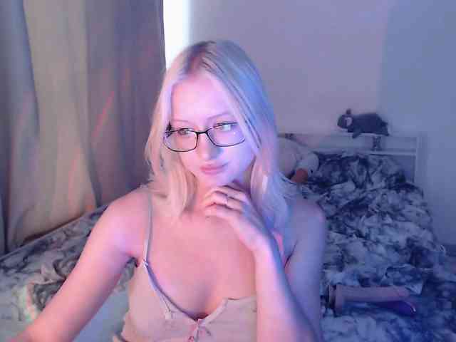 ChloeElegia webcam