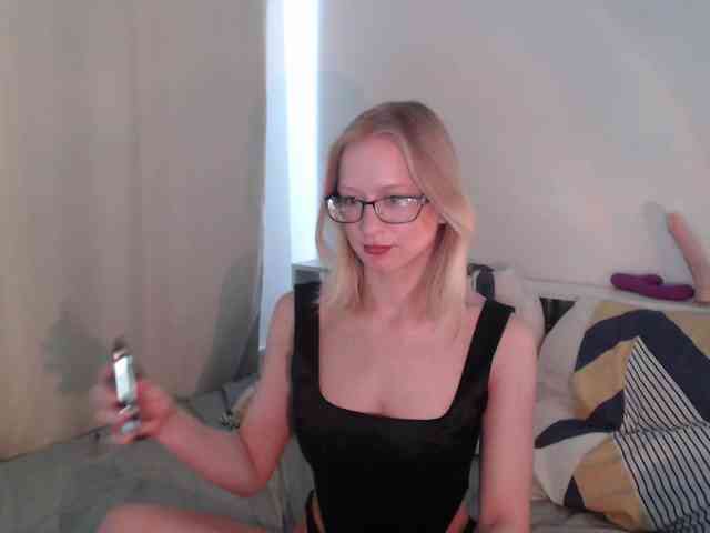 ChloeElegia webcam