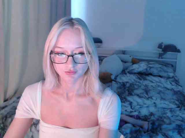 ChloeElegia webcam