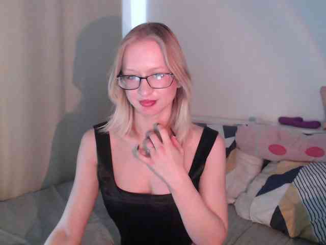 ChloeElegia webcam