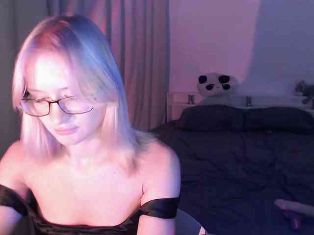 ChloeElegia webcam