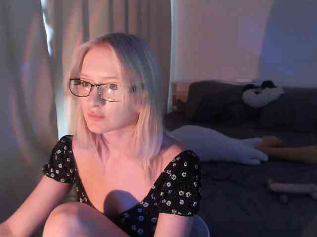 ChloeElegia webcam