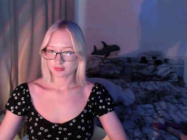 ChloeElegia webcam