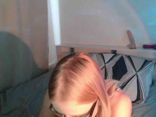 ChloeElegia webcam