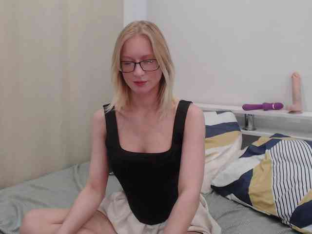 ChloeElegia webcam