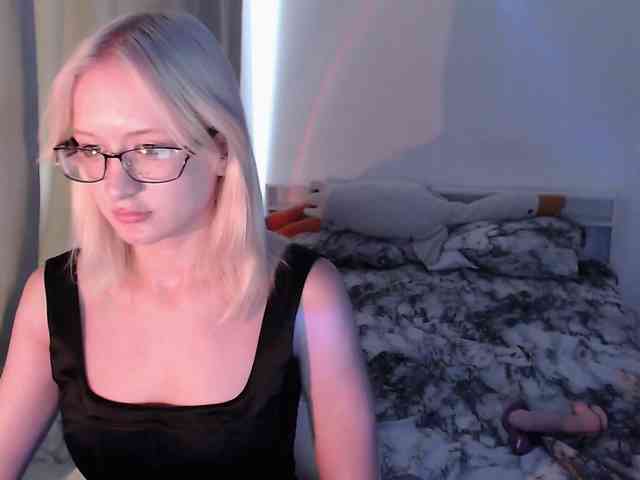 ChloeElegia webcam
