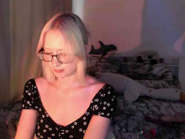 ChloeElegia webcam