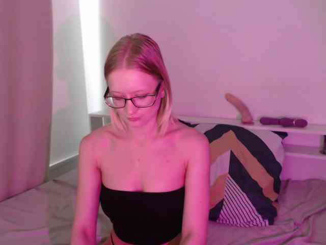 ChloeElegia webcam