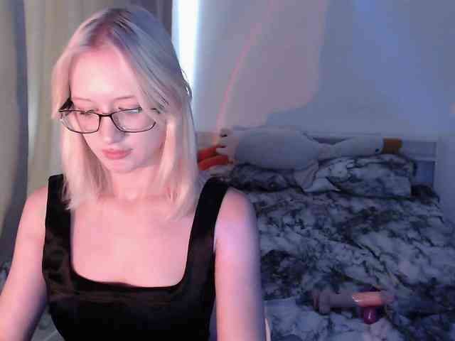 ChloeElegia webcam