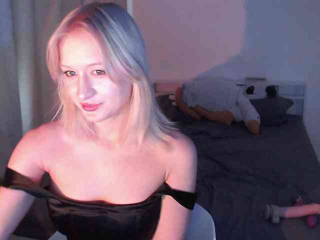 ChloeElegia webcam