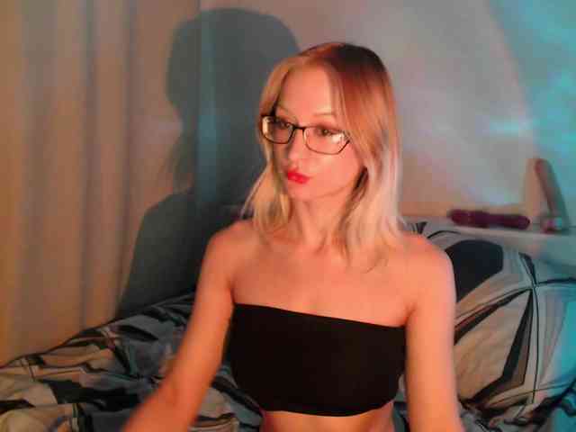 ChloeElegia webcam