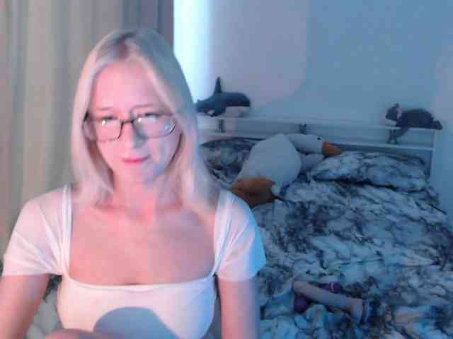 ChloeElegia webcam