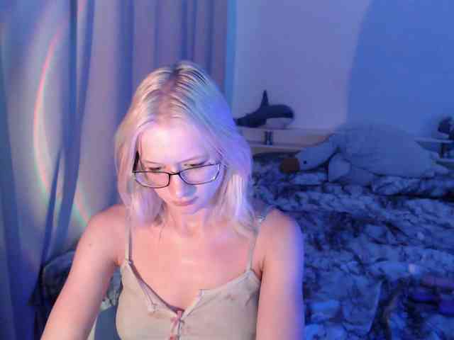 ChloeElegia webcam