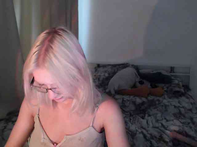 ChloeElegia webcam