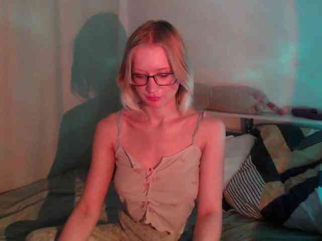 ChloeElegia webcam