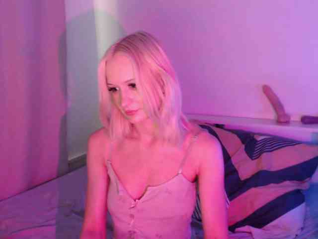 ChloeElegia webcam
