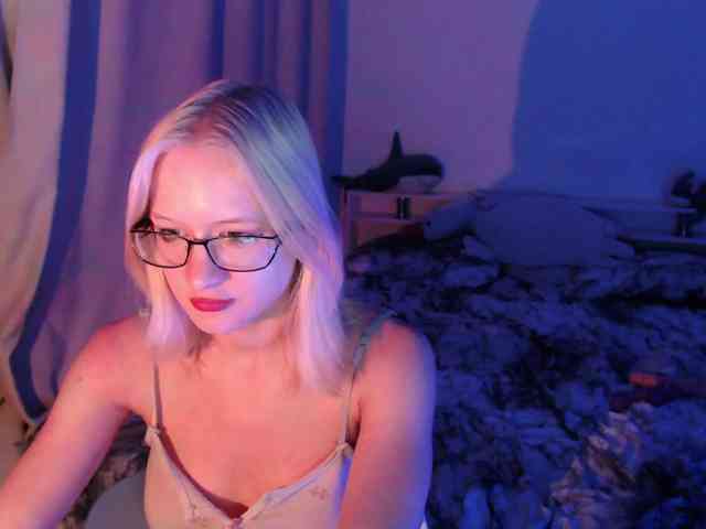 ChloeElegia webcam