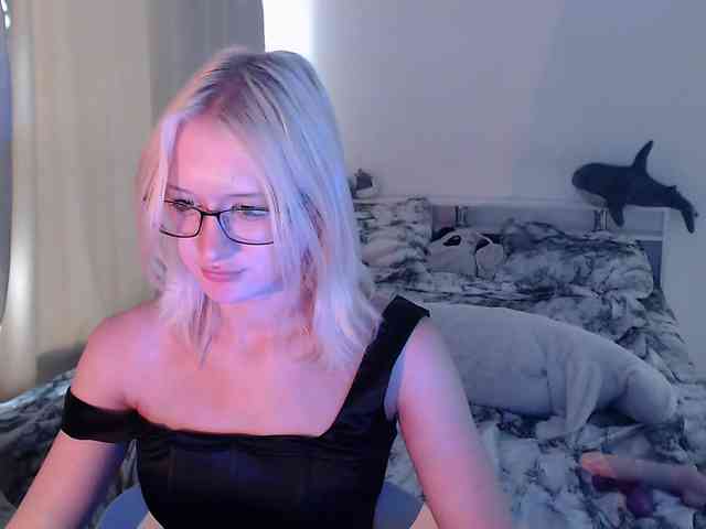 ChloeElegia webcam