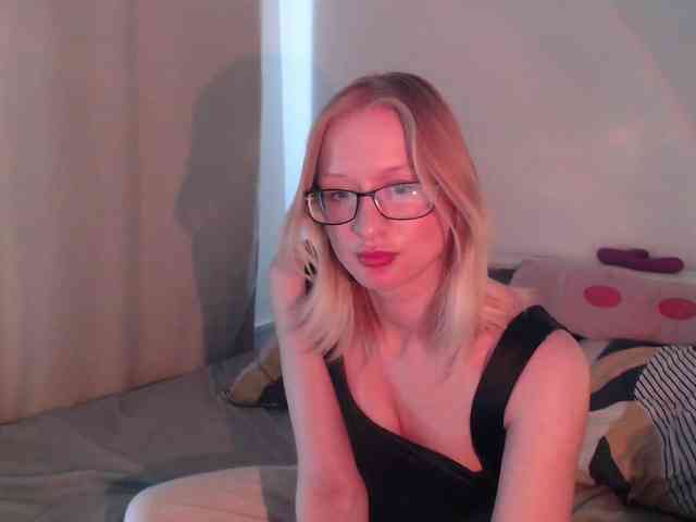 ChloeElegia webcam