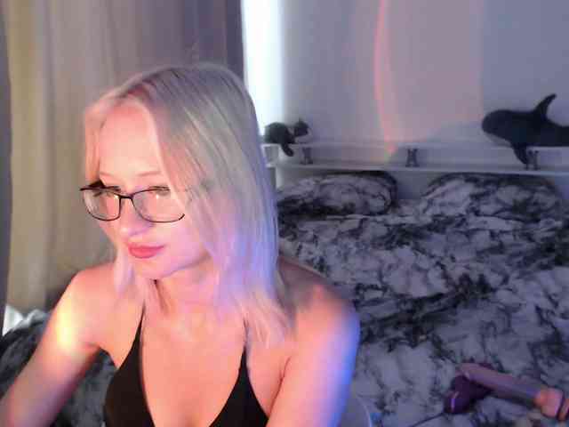 ChloeElegia webcam