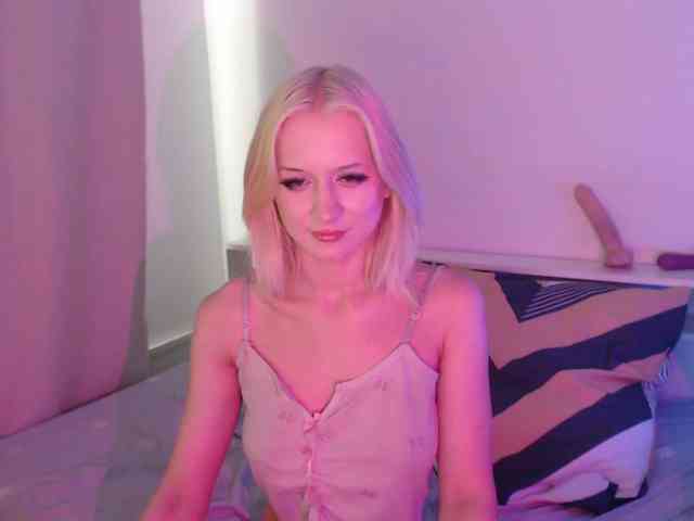 ChloeElegia webcam