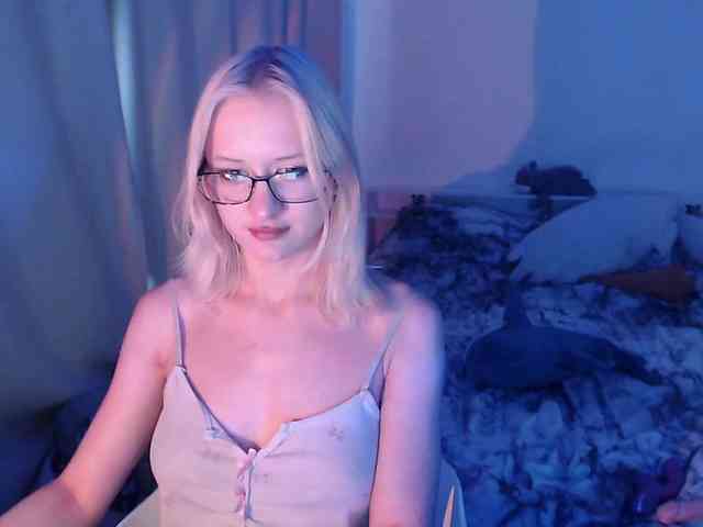 ChloeElegia webcam