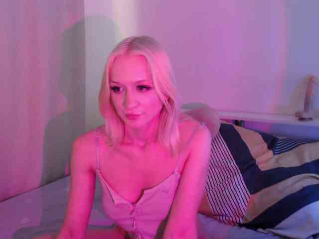ChloeElegia webcam