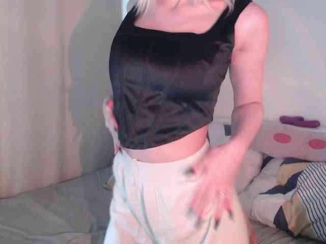 ChloeElegia webcam