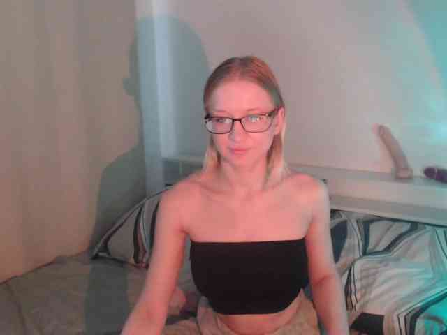 ChloeElegia webcam