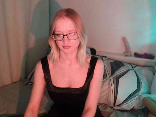 ChloeElegia webcam