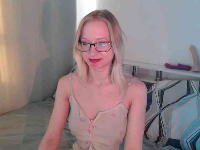 ChloeElegia webcam