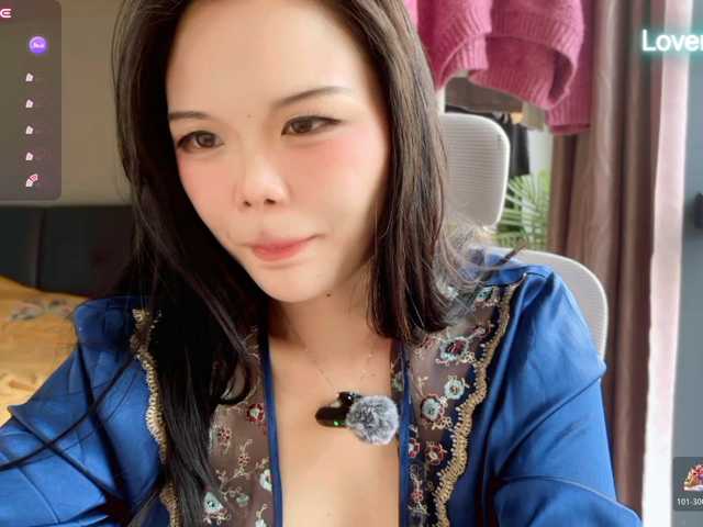 foxsusu live cam on BongaCams