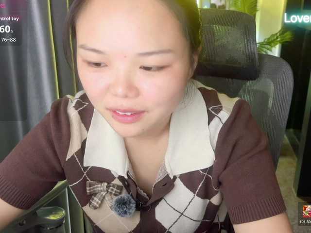 foxsusu live cam on BongaCams