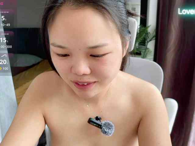 Foxsusu's cam show statistics and live stream