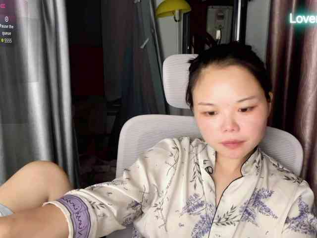 Foxsusu's cam show statistics and live stream