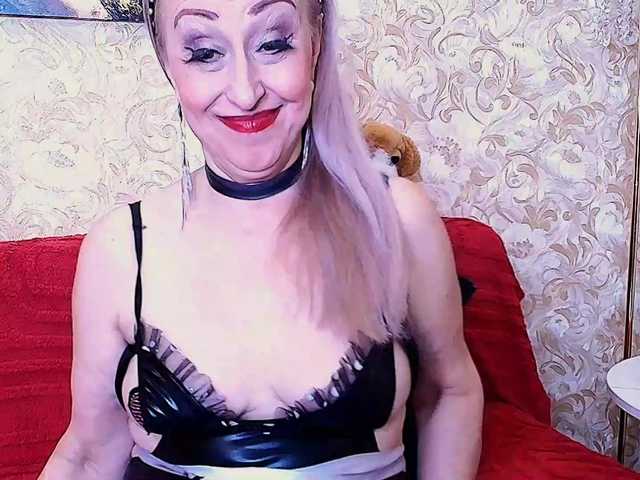 SaraSmith live cam on BongaCams
